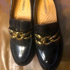 Chunky chain patent leather loafers